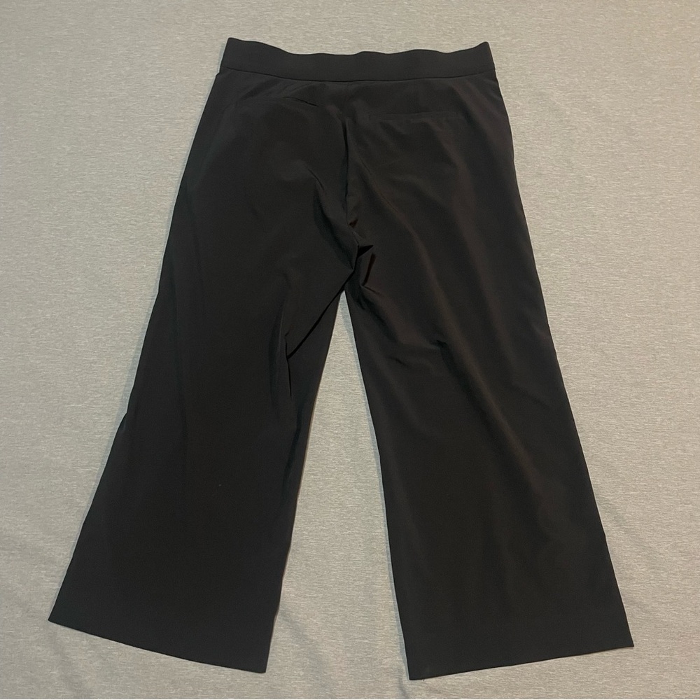 Athleta Tribeca Crop Pants Black Size 6 Wide Leg Travel Workwear Stretch - Picture 8 of 15
